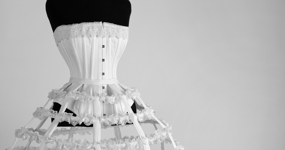 header 1 madame Sher corset overbust white noiva crinolina vitoriano